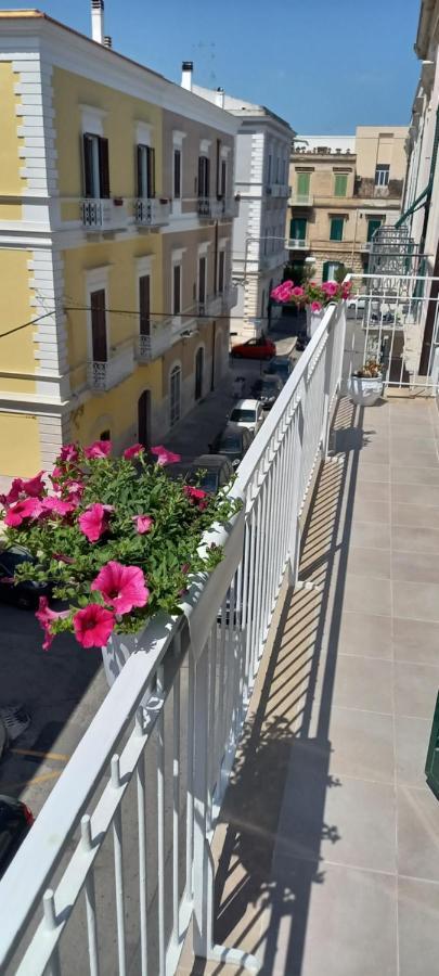 A Due Passi Temporary Apartment Trani Exterior photo